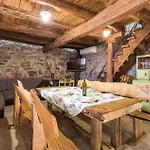 Prázdninový dům Cozy In Veprinac