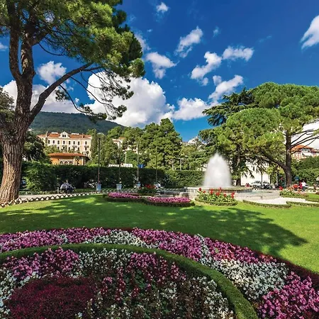 Amazing In Vakantiehuis Veprinac