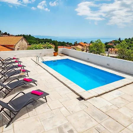 Prázdninový dům Cozy In Veprinac