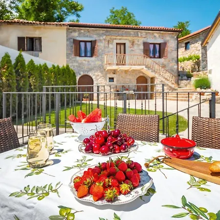 Amazing In Holiday home Veprinac