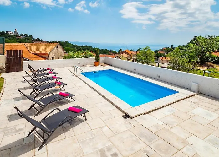 Ferienhaus Amazing In Veprinac