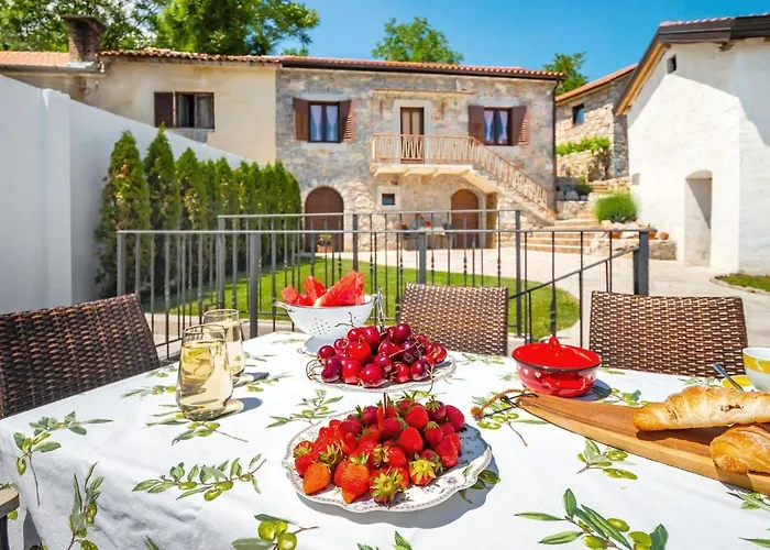 Amazing In Ferienhaus Veprinac